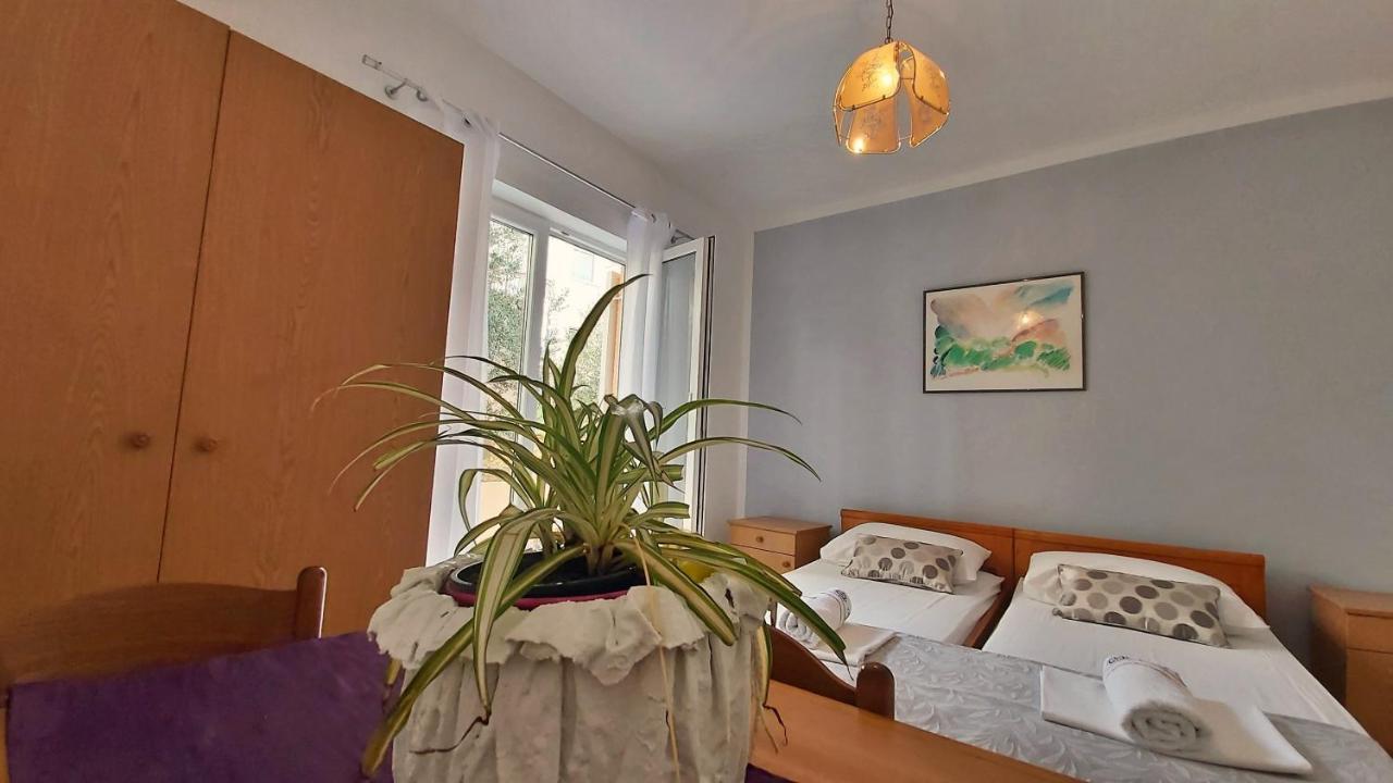 Apartments Mandalinic Omiš Kültér fotó