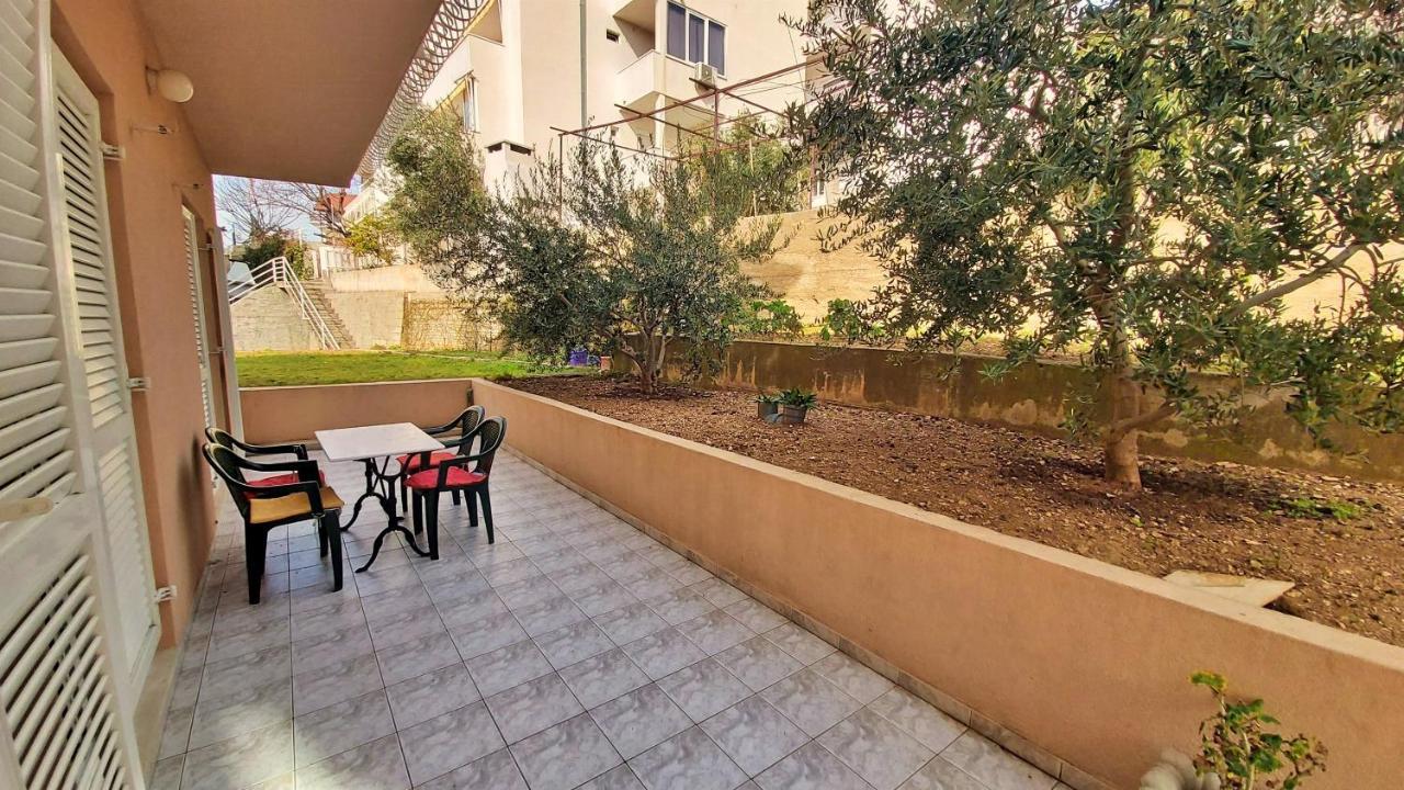 Apartments Mandalinic Omiš Kültér fotó