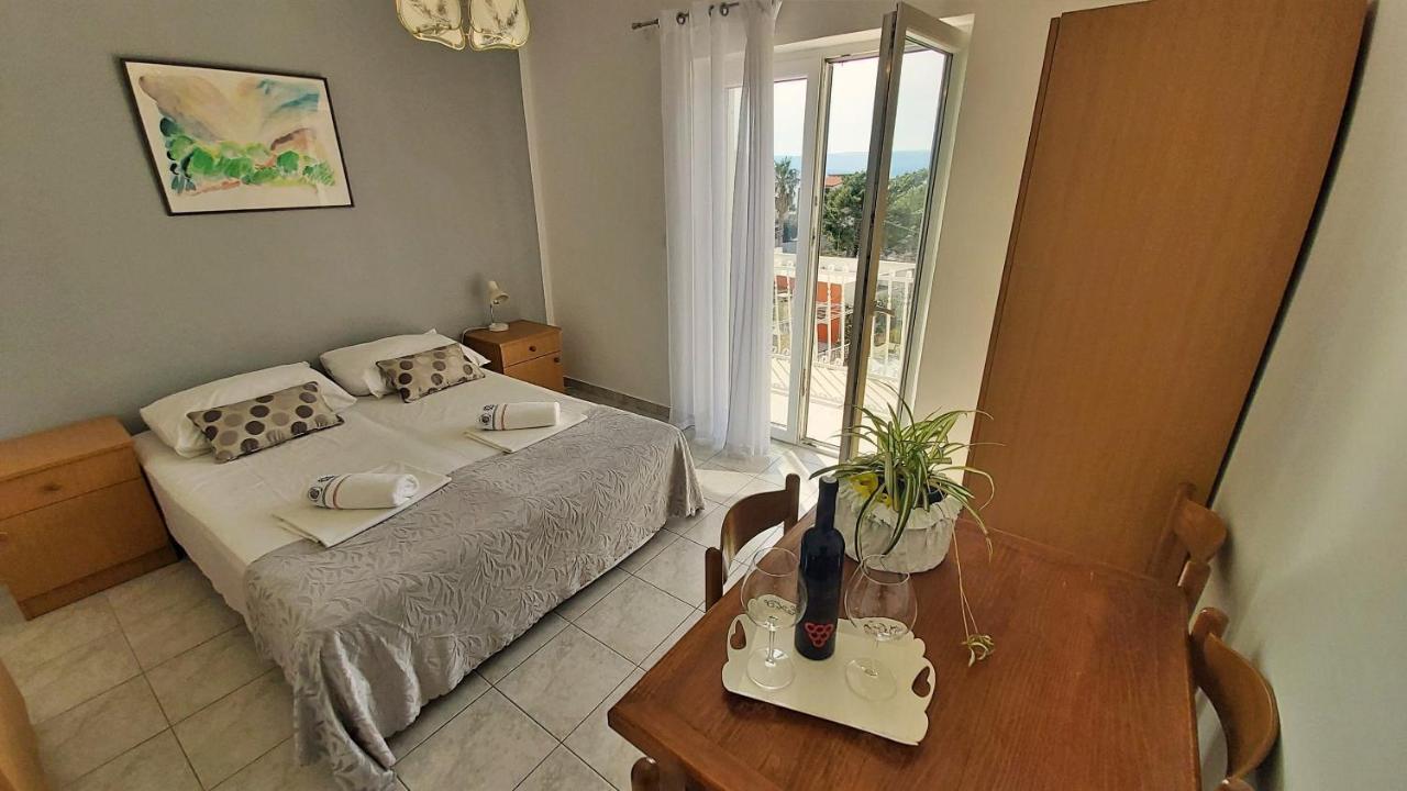 Apartments Mandalinic Omiš Kültér fotó
