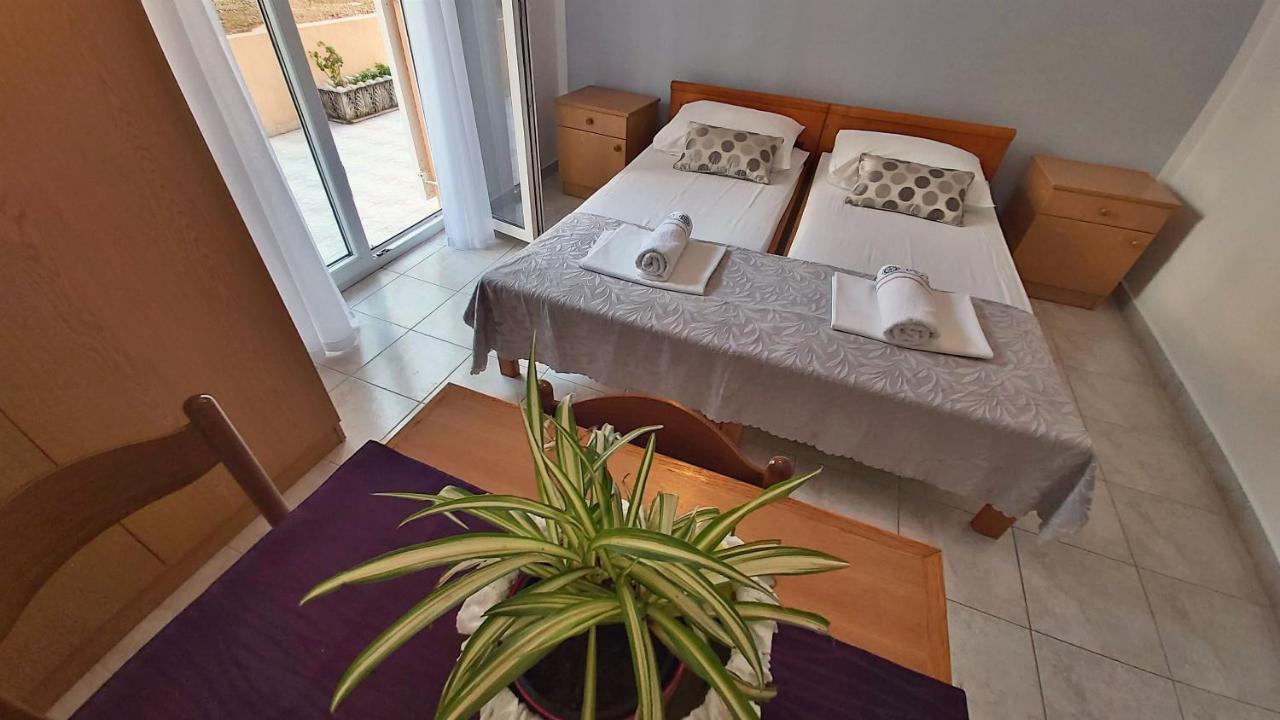 Apartments Mandalinic Omiš Kültér fotó