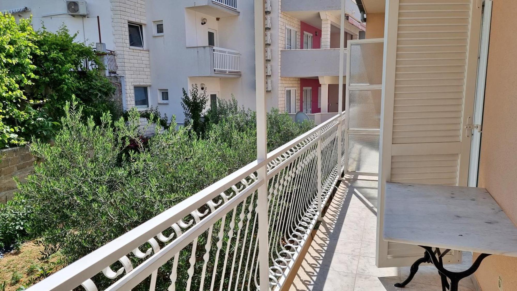 Apartments Mandalinic Omiš Kültér fotó
