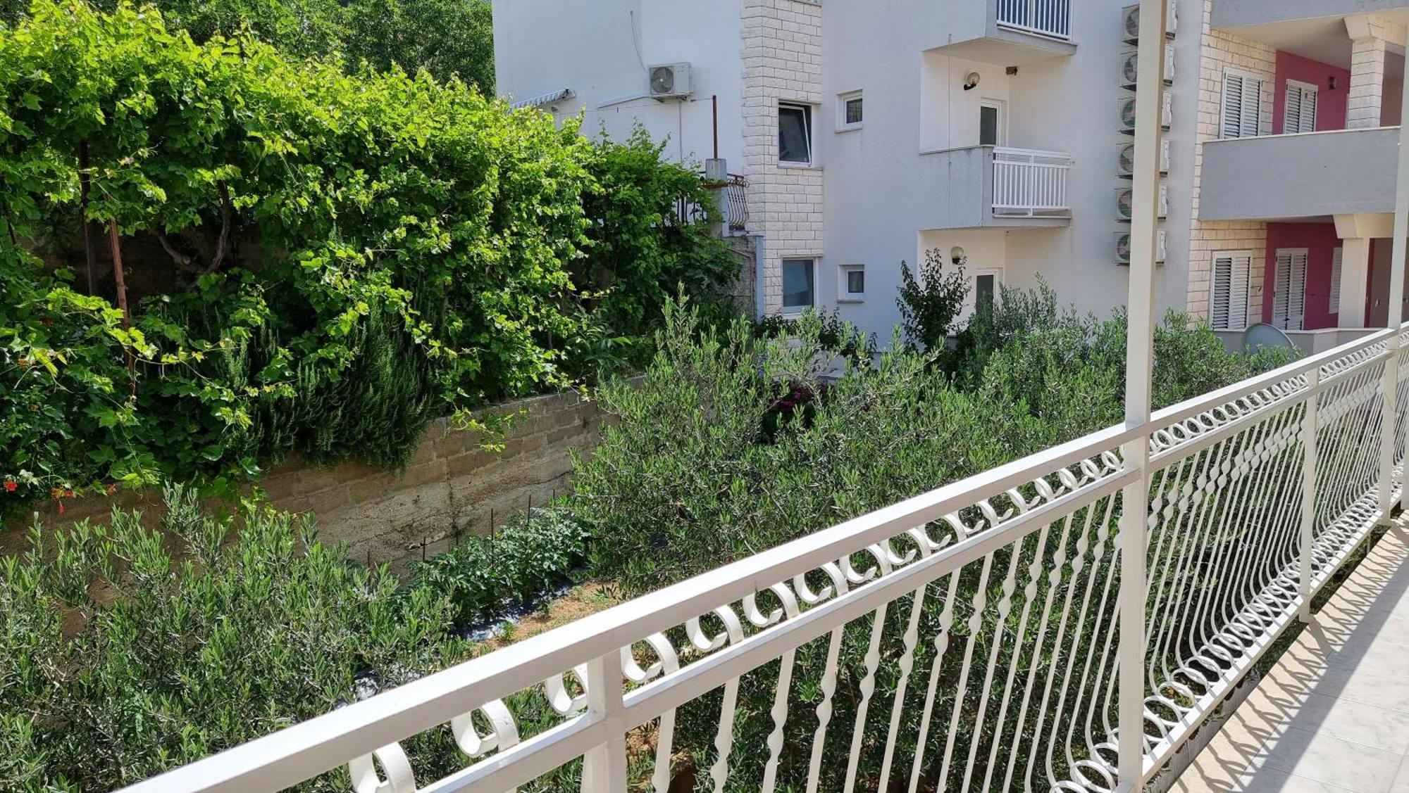 Apartments Mandalinic Omiš Kültér fotó